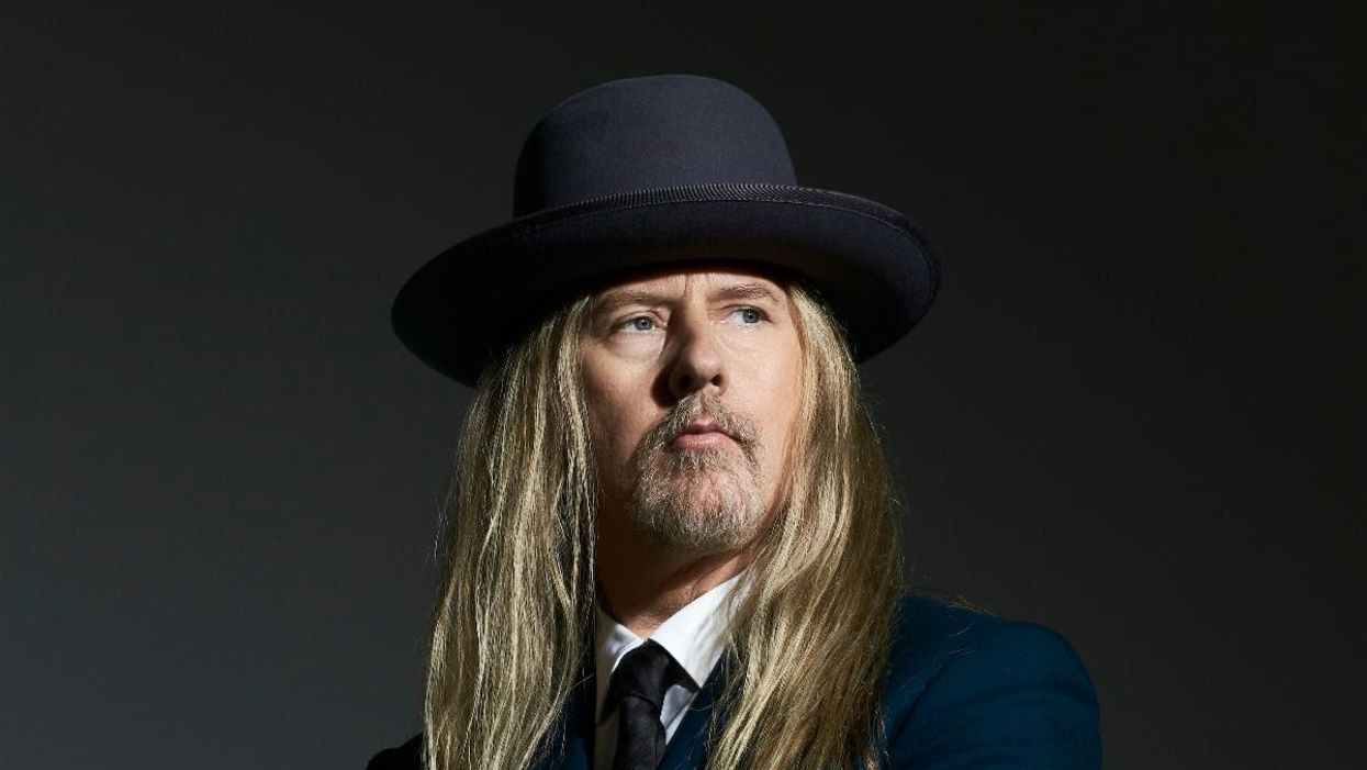 Jerry Cantrell Releases "Atone" and Announces 2022 Tour