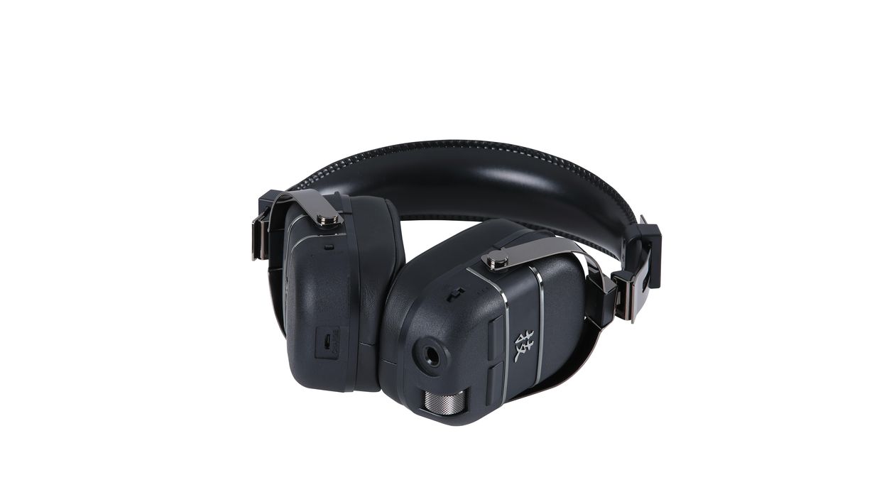 Boss Releases the Waza-Air Bass