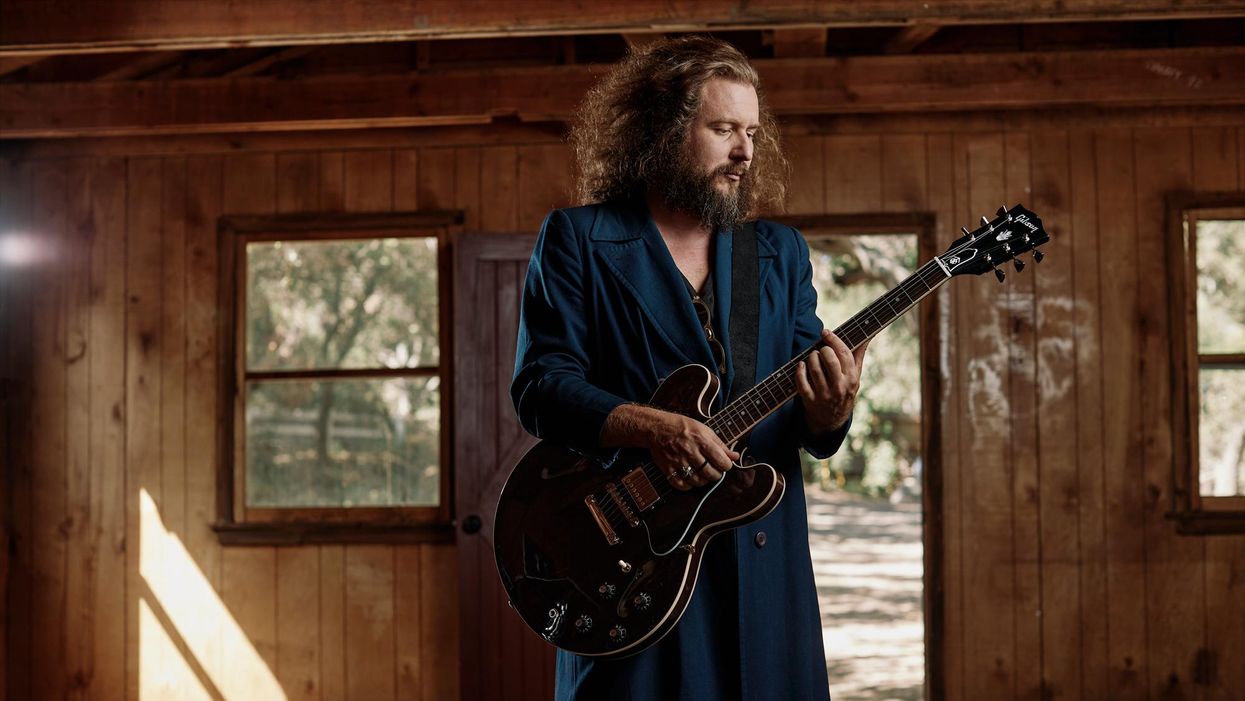 Gibson and Jim James Unveil New Signature ES-335