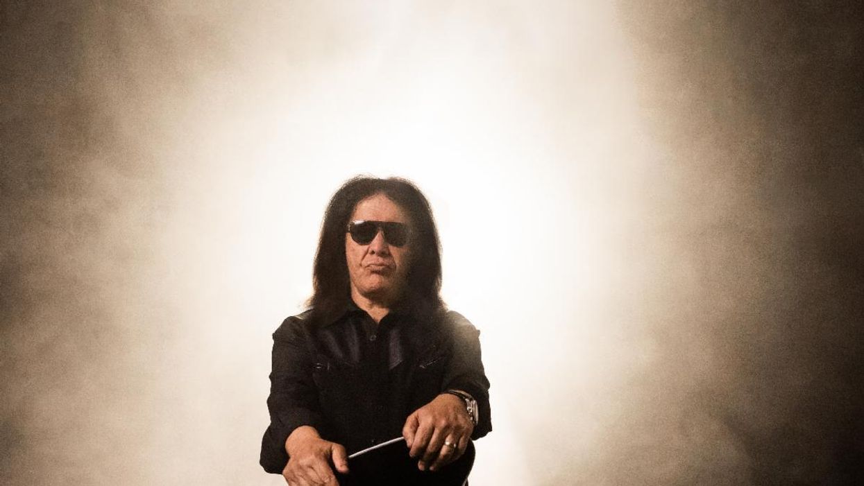 Gibson & Gene Simmons Unveil the Gene Simmons G² Thunderbird Bass