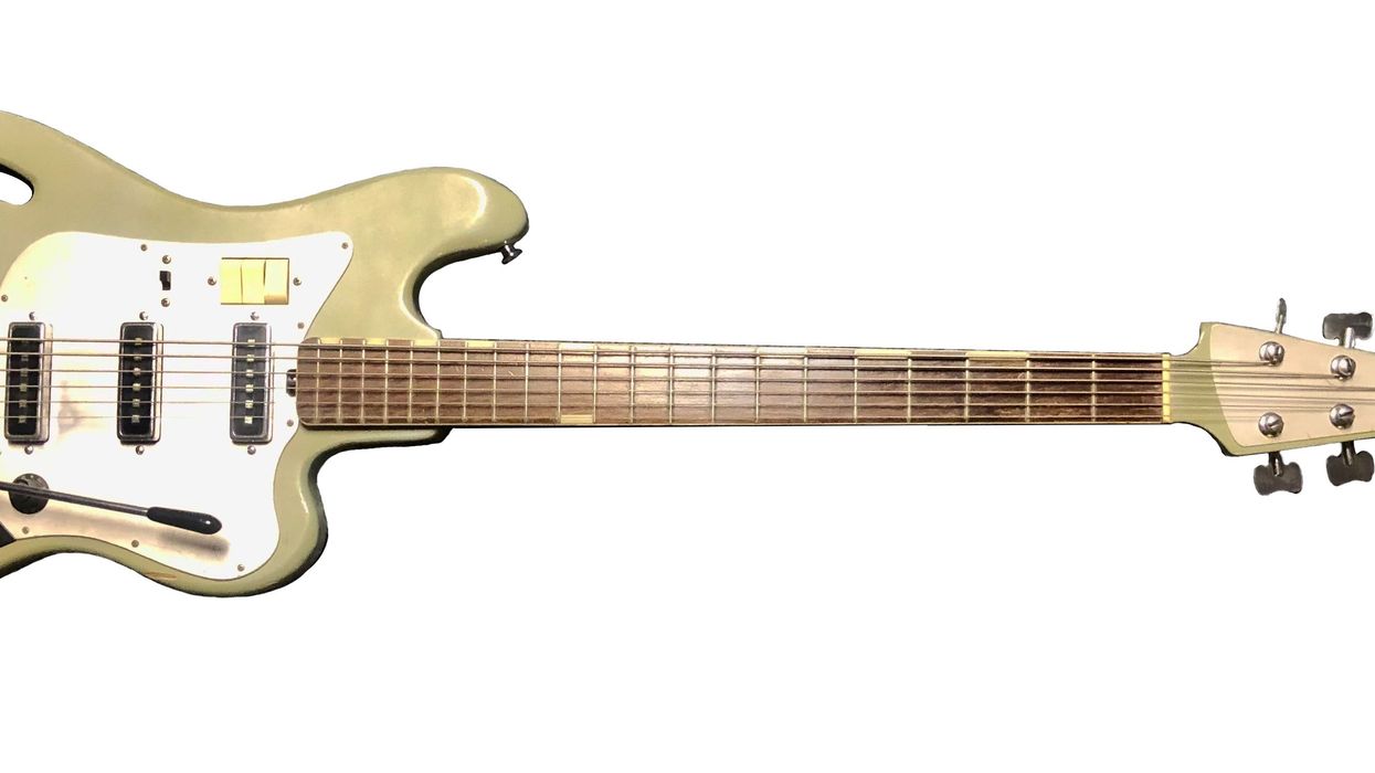 Teisco’s Offering to the Early 6-String Bass Race