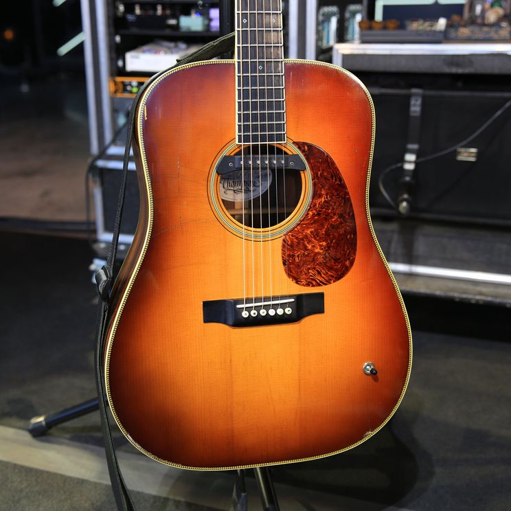 Billy Strings Guitar Rig Rundown 2023 - Premier Guitar