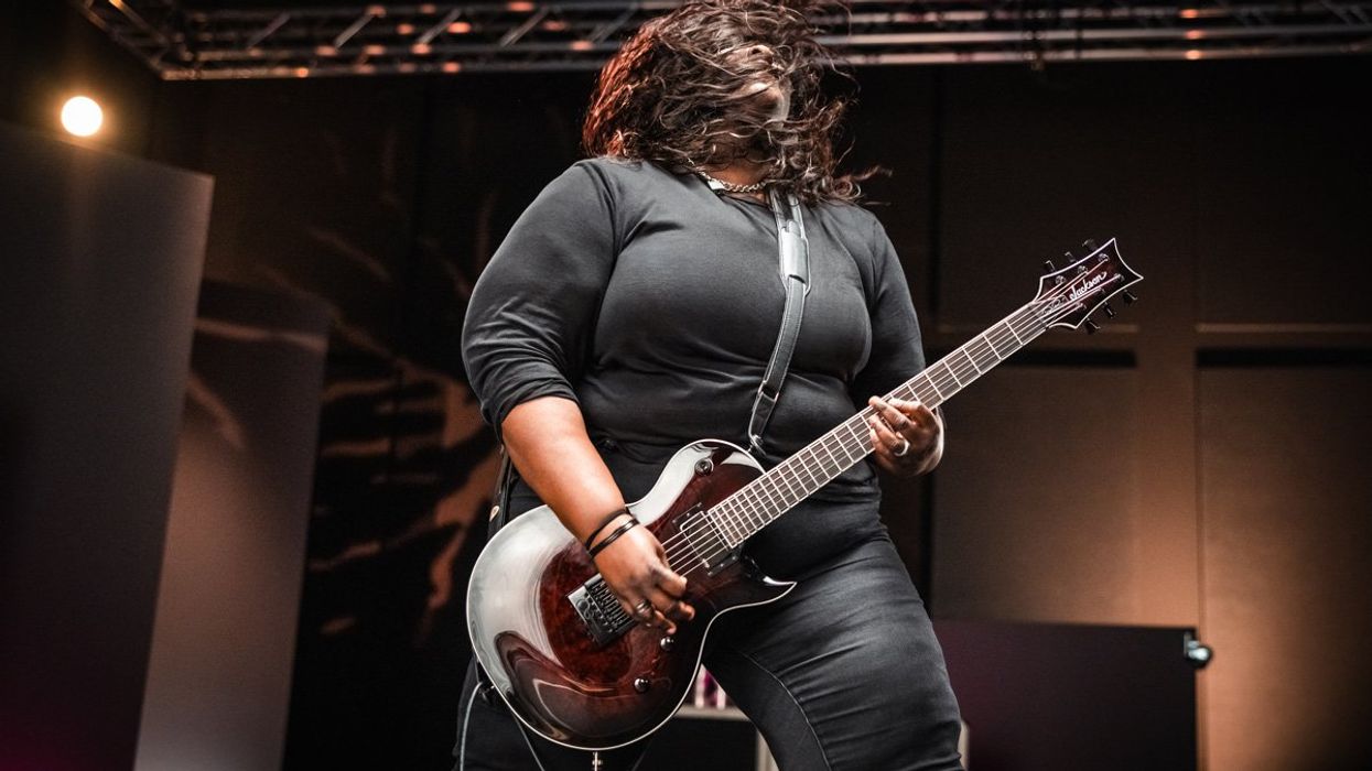 Jackson Introduces First Female Signature Artist Model to Diamond Rowe of Tetrarch