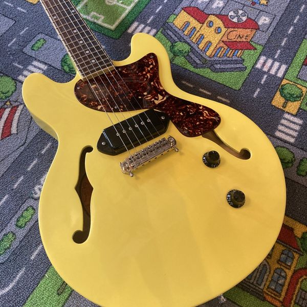 Reader Guitar of the Month:When a Les Paul Junior Hits the Casino