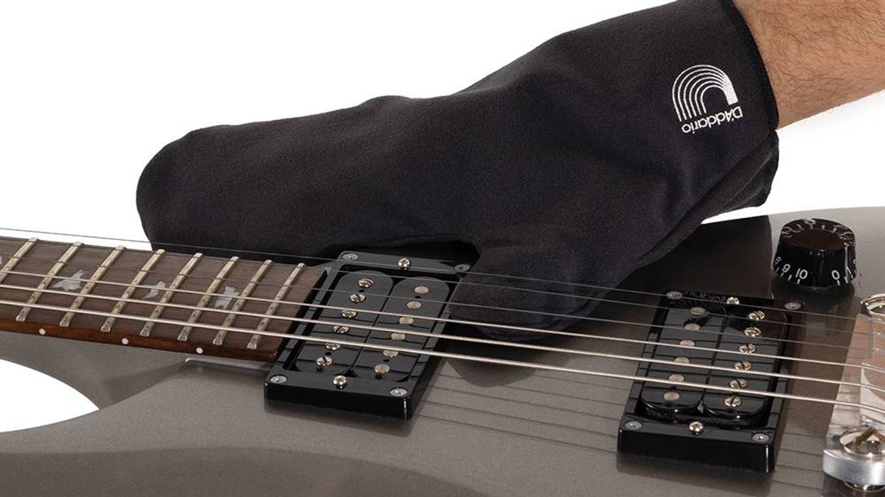 D’Addario Introduces the Micro-Fiber Polishing Mitt