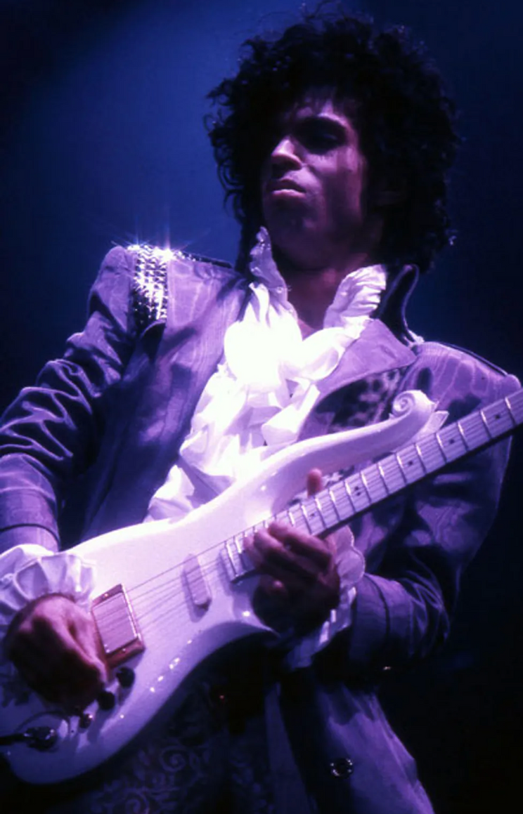Prince white store cloud guitar