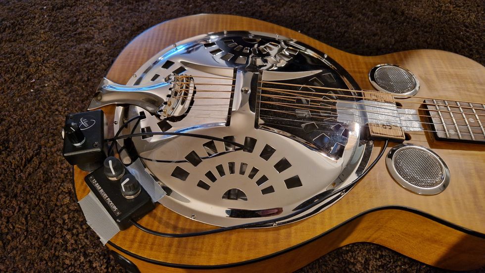Amplifying a Resonator Guitar via a Fender THE ISNN