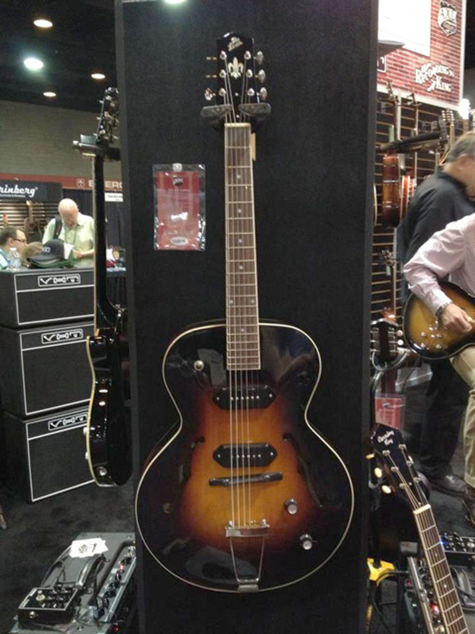 Loar LH-319