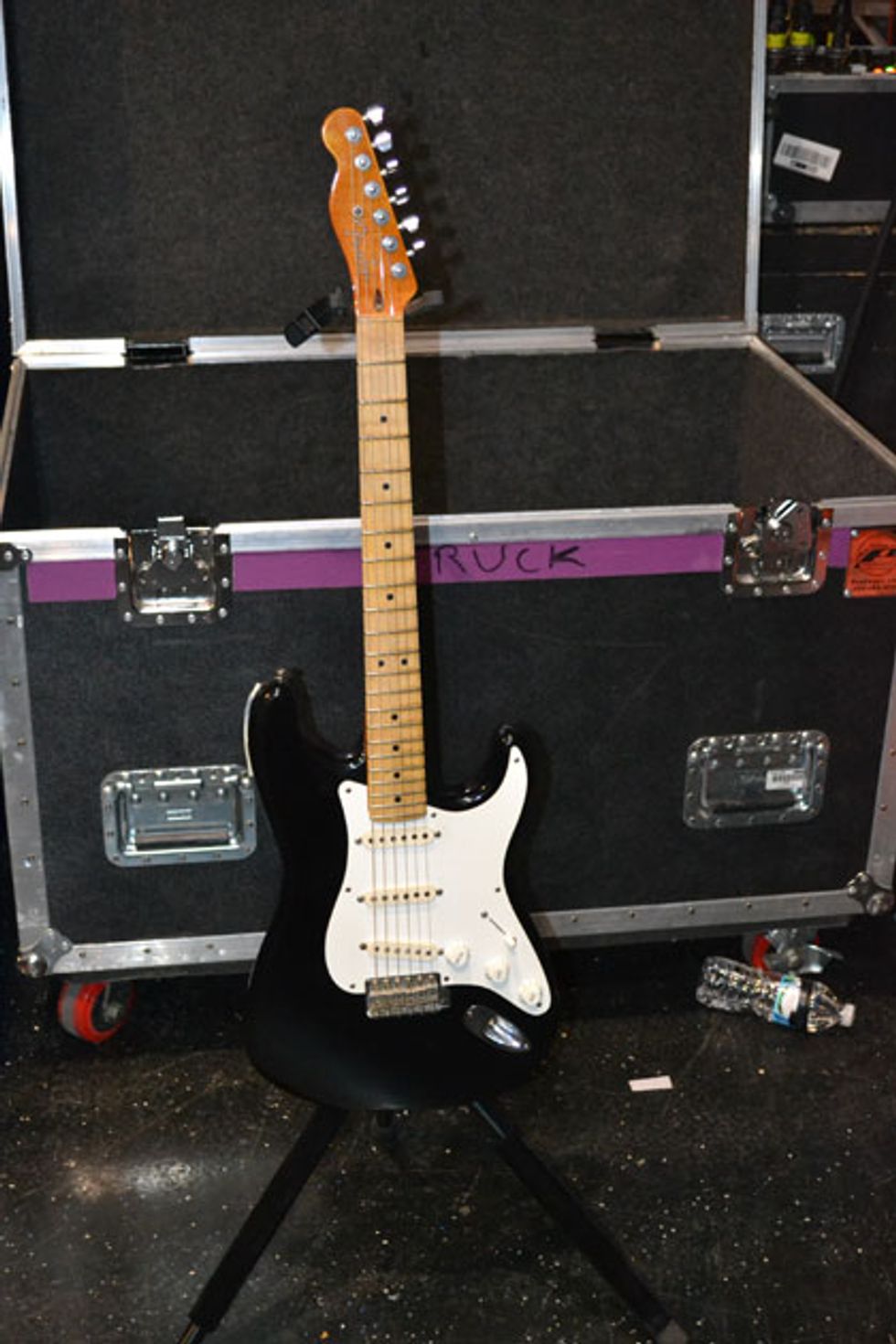 Mar14_GALL_05KU_KeithUrbanGear_BlackStratLHNeck_WEB.jpg