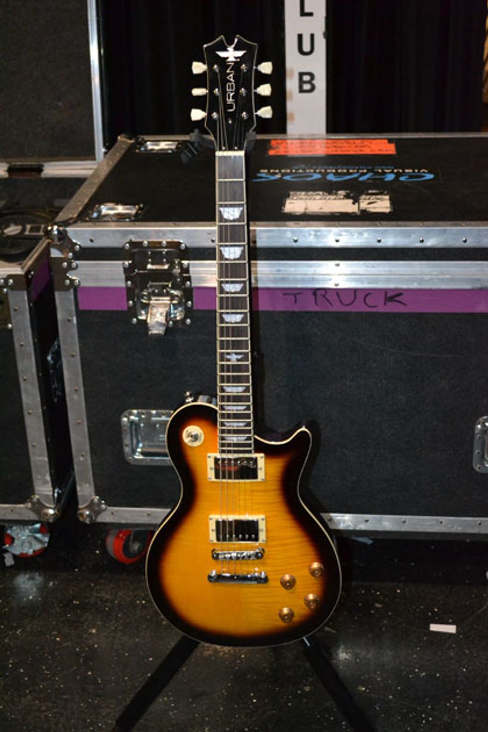 Mar14_GALL_17KU_KeithUrbanGear_UrbanGuitar_WEB.jpg