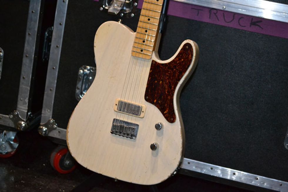 Mar14_GALL_24KU_KeithUrbanGear_WhiteCabronitaTele_WEB.jpg