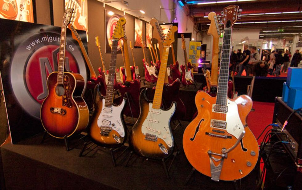 MJ Guitars Vintage Display