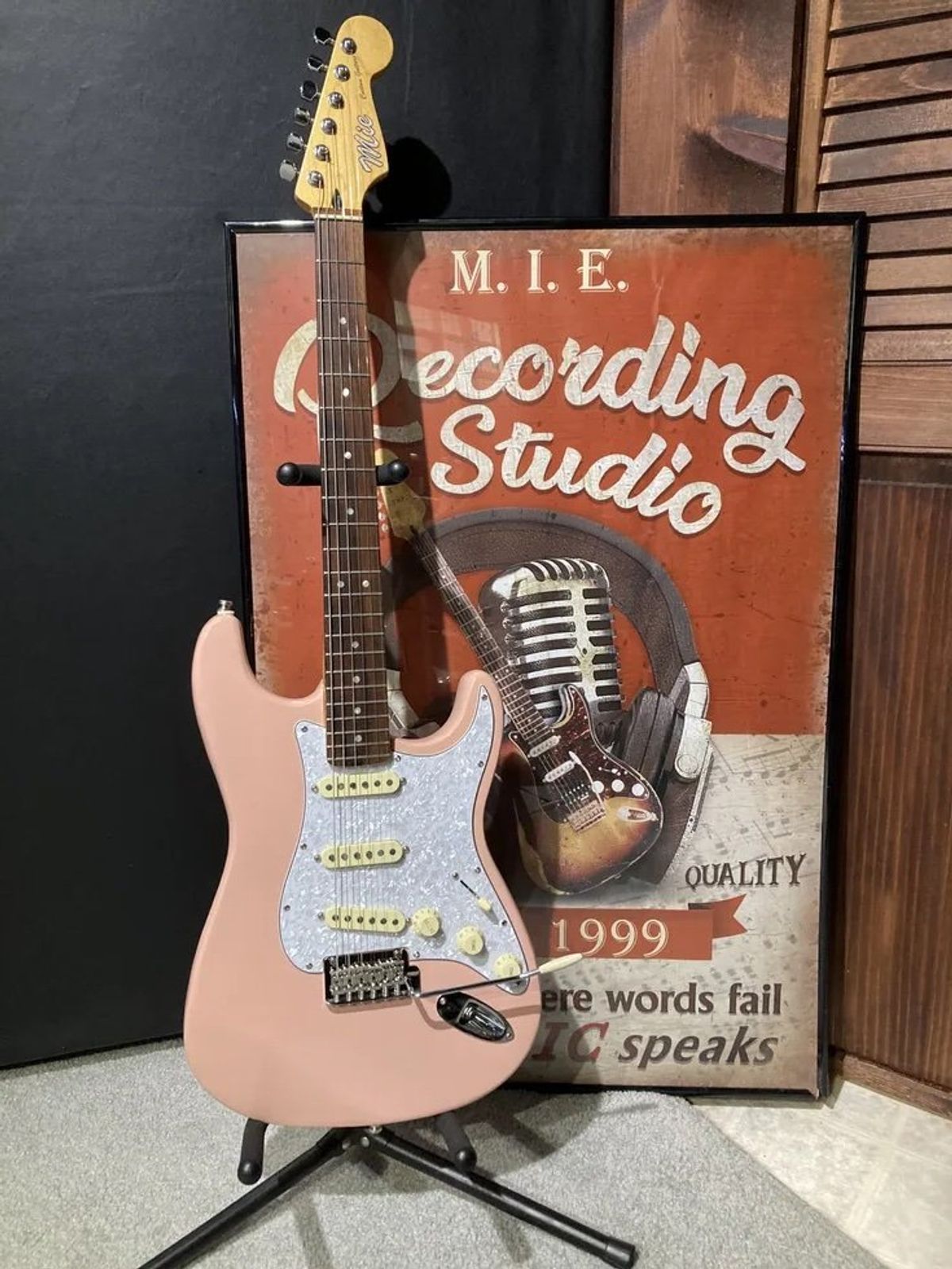 Reader Guitar of the Month: Screw You, Cancer!
