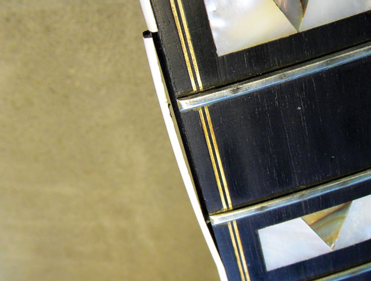 Guitar Shop 101: How to Repair Delaminated Neck Binding