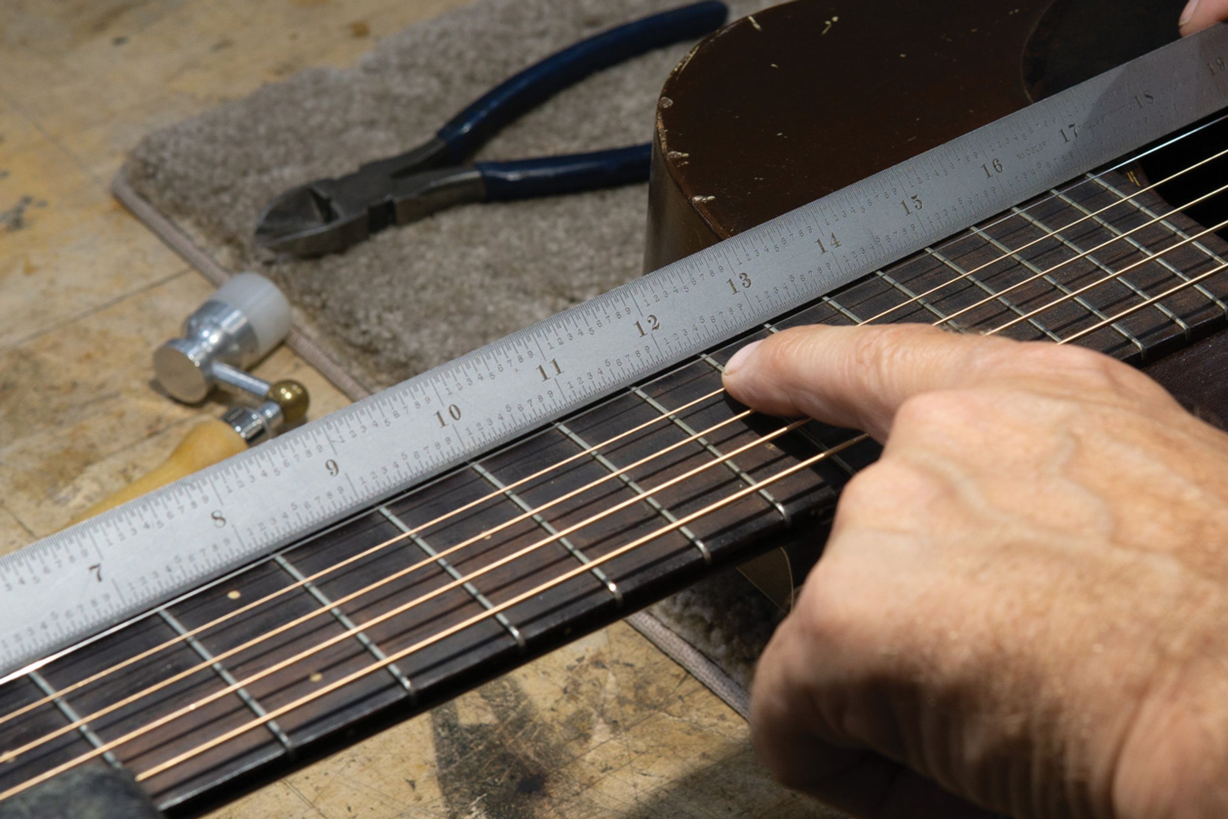 Acoustic Soundboard: Scale Length and String Tension