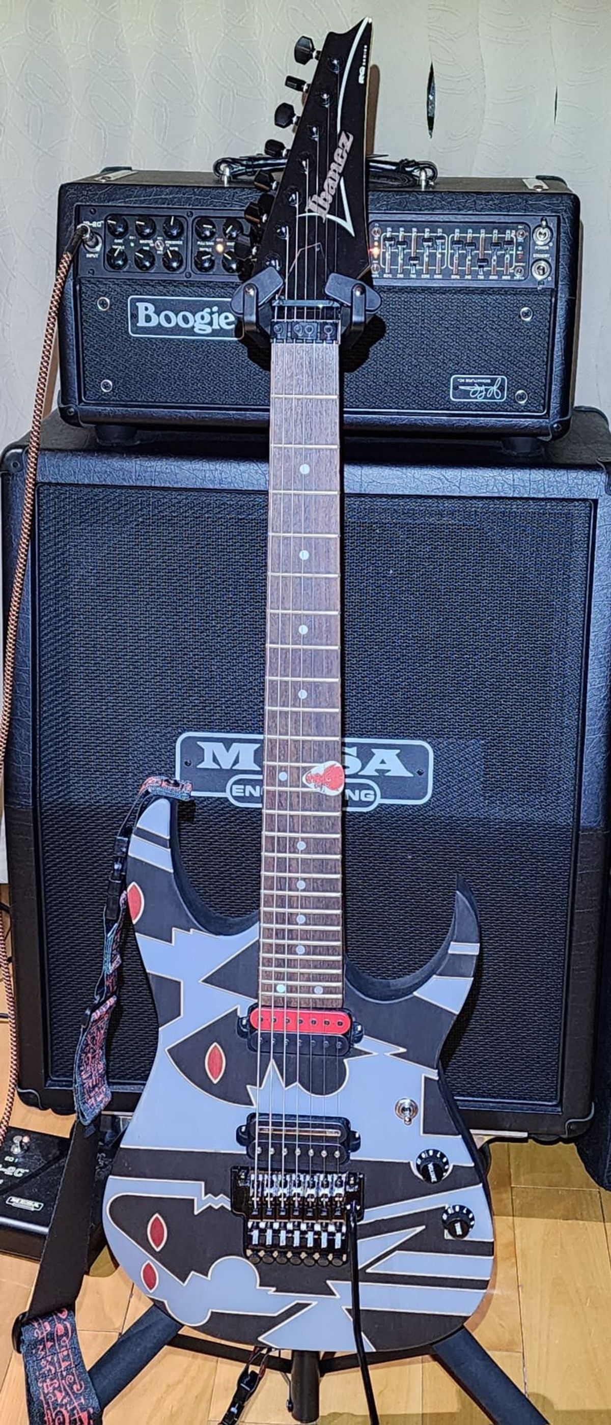 Reader guitar inspired by John Petrucci