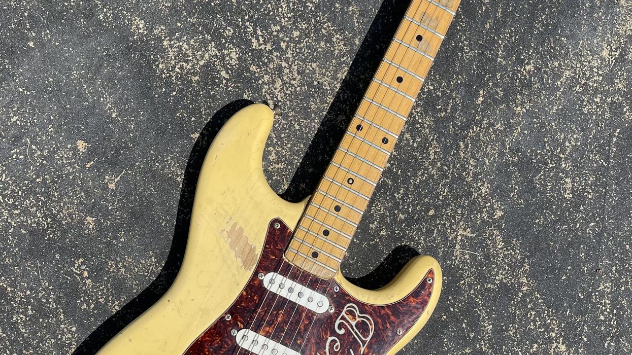 Reader guitar old yeller