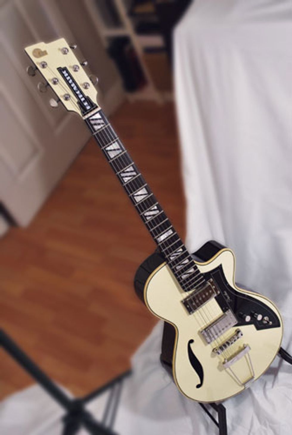 Peerless Guitars Introduces Retromatic 131 and B Series Basses