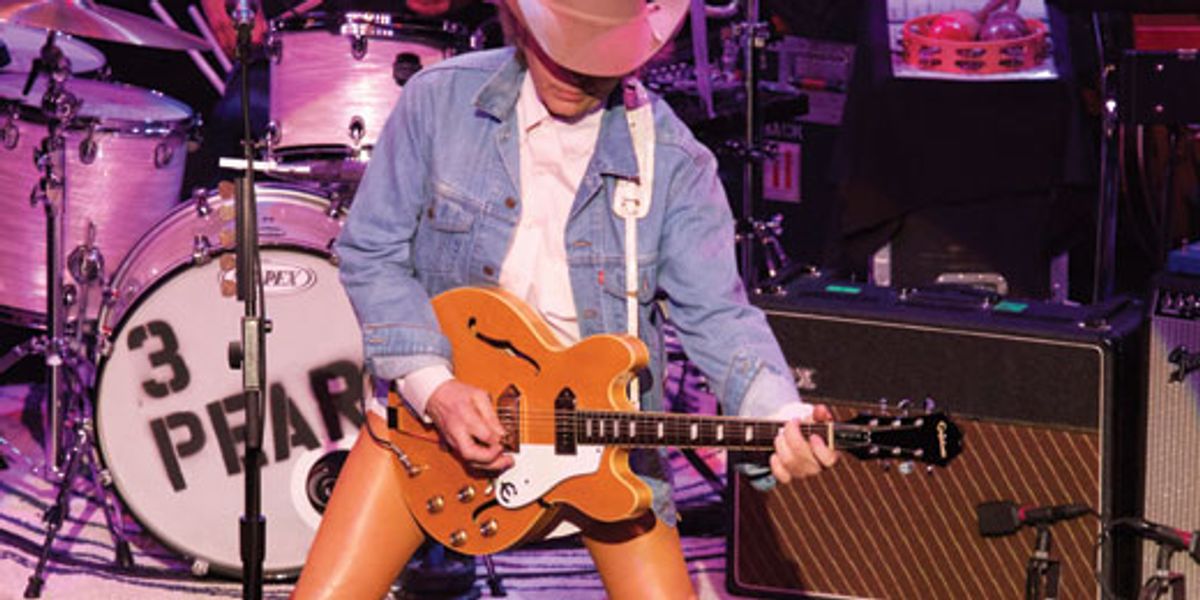What Electric Guitar Does Dwight Yoakam Play
