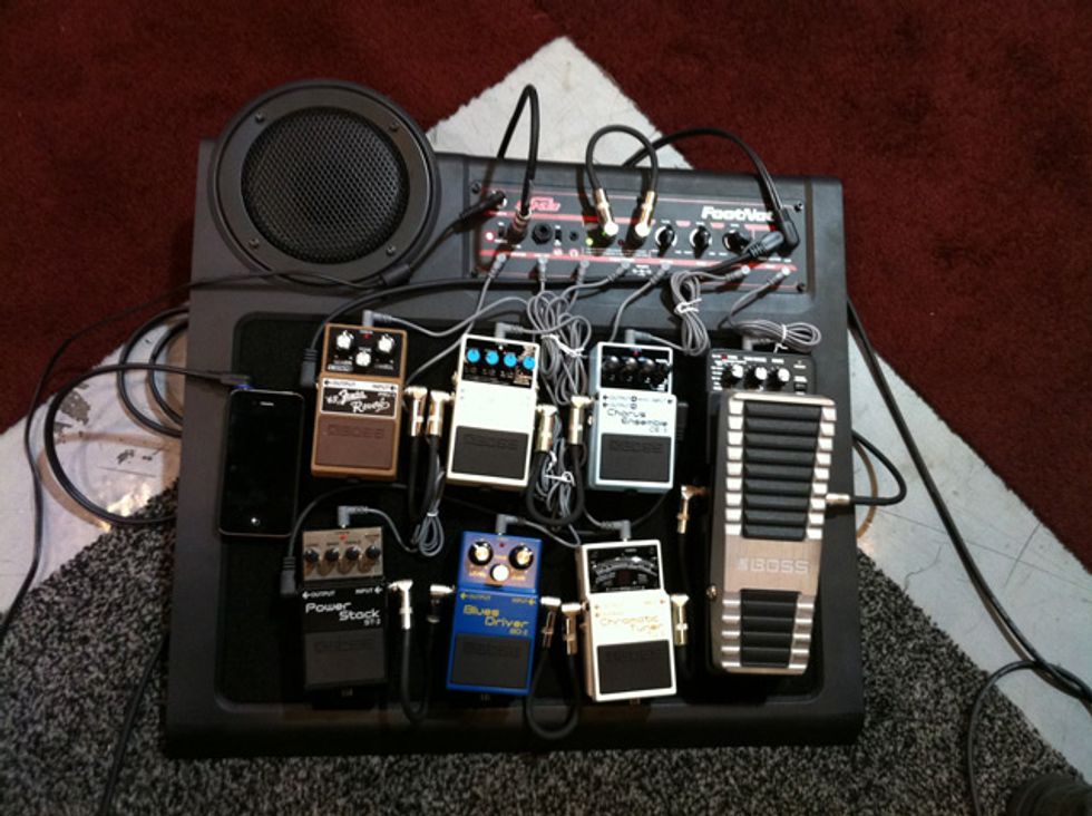 SKB FootNote Amplified Pedalboard