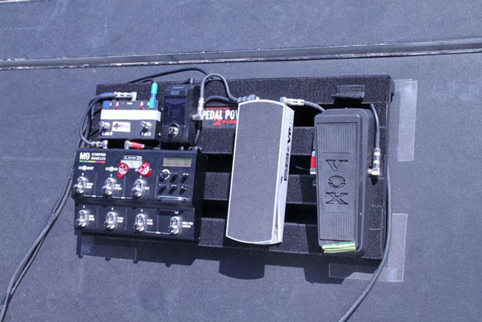 Snowy White's Front-of-Stage Pedalboard