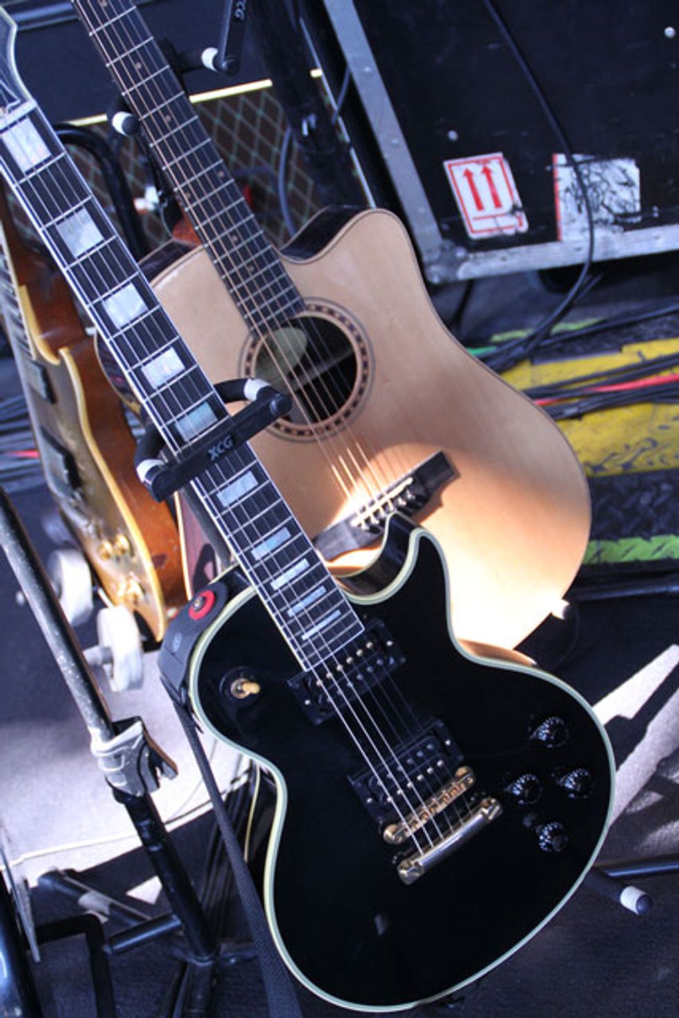 Snowy White's Les Paul Custom and Bedell Acoustic