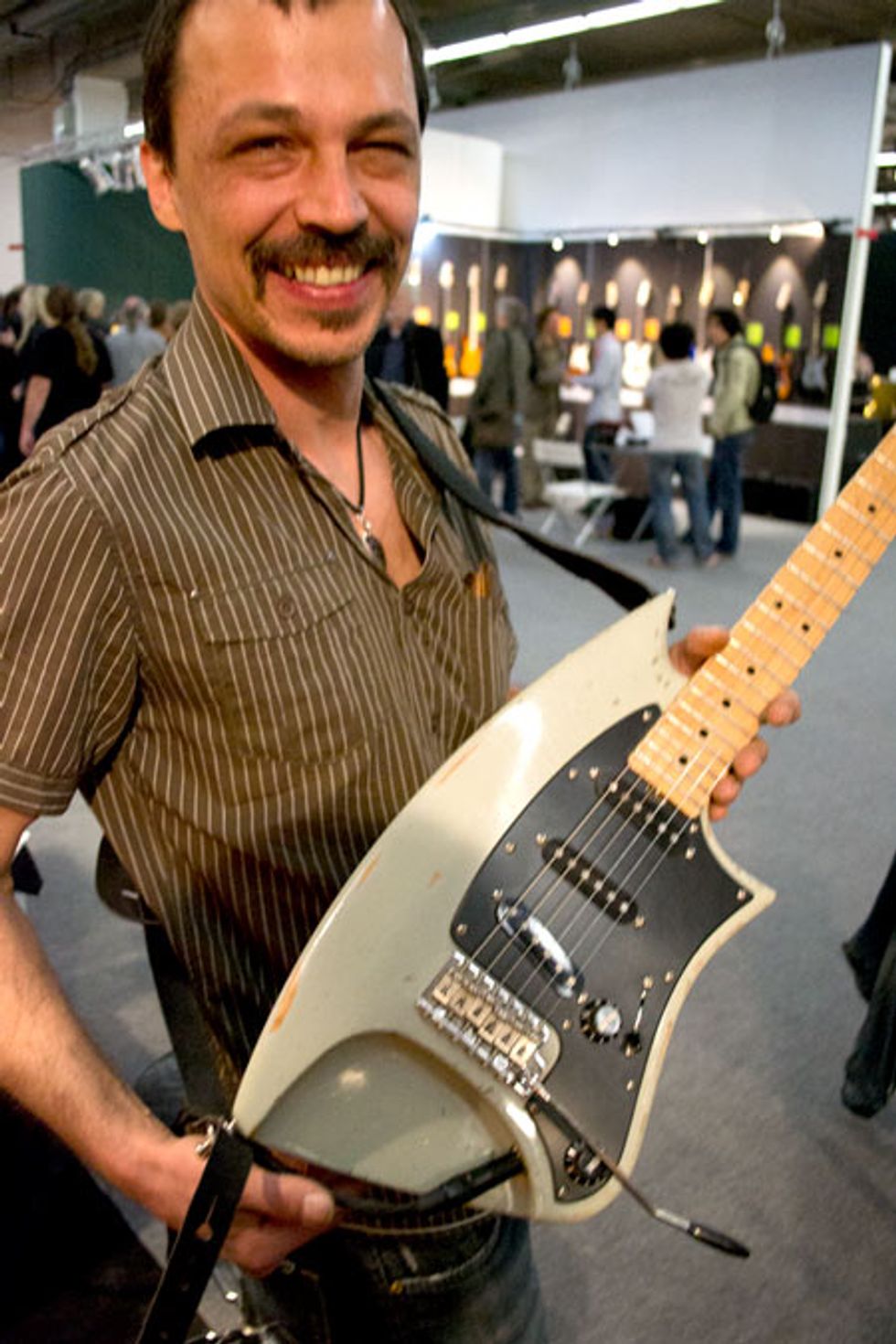 Tausch Guitars Slashdot