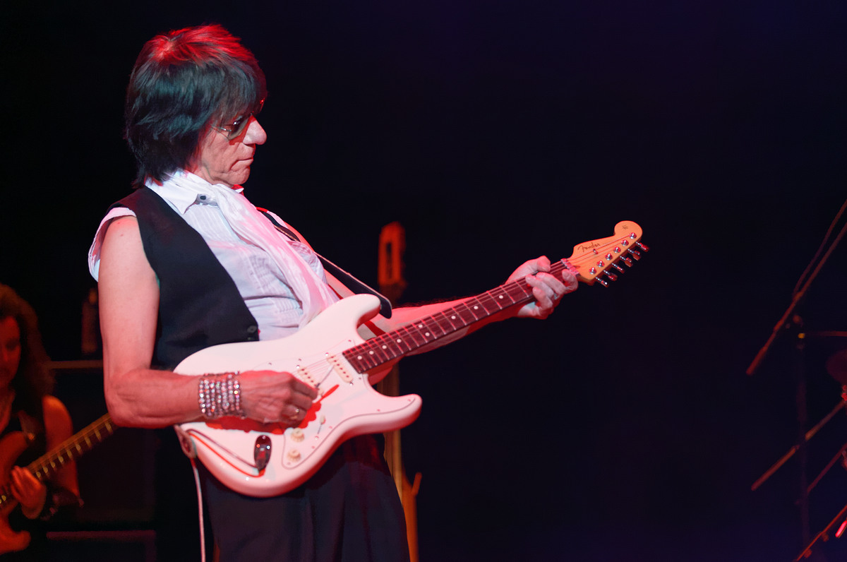 Jeff Beck — “Blues to the Maximum”
