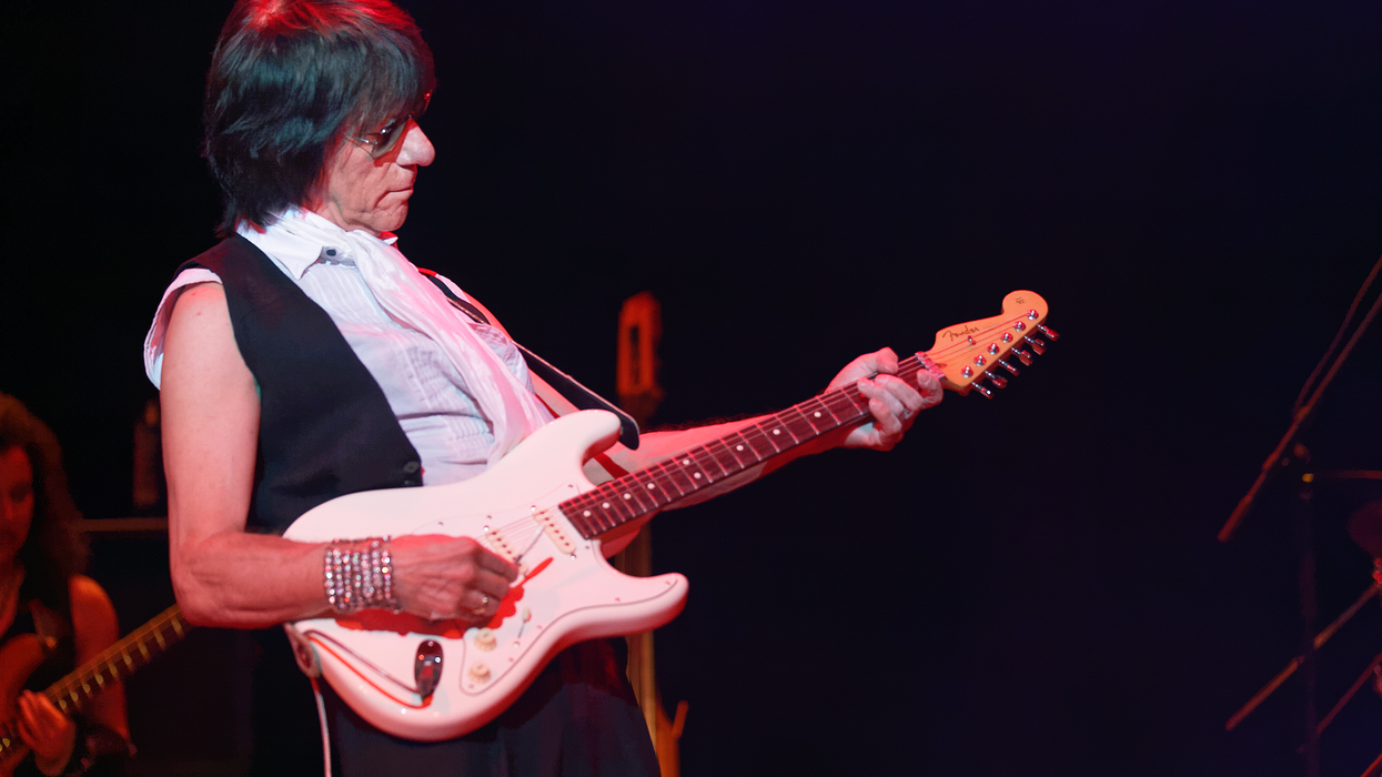 Jeff Beck — “Blues to the Maximum”