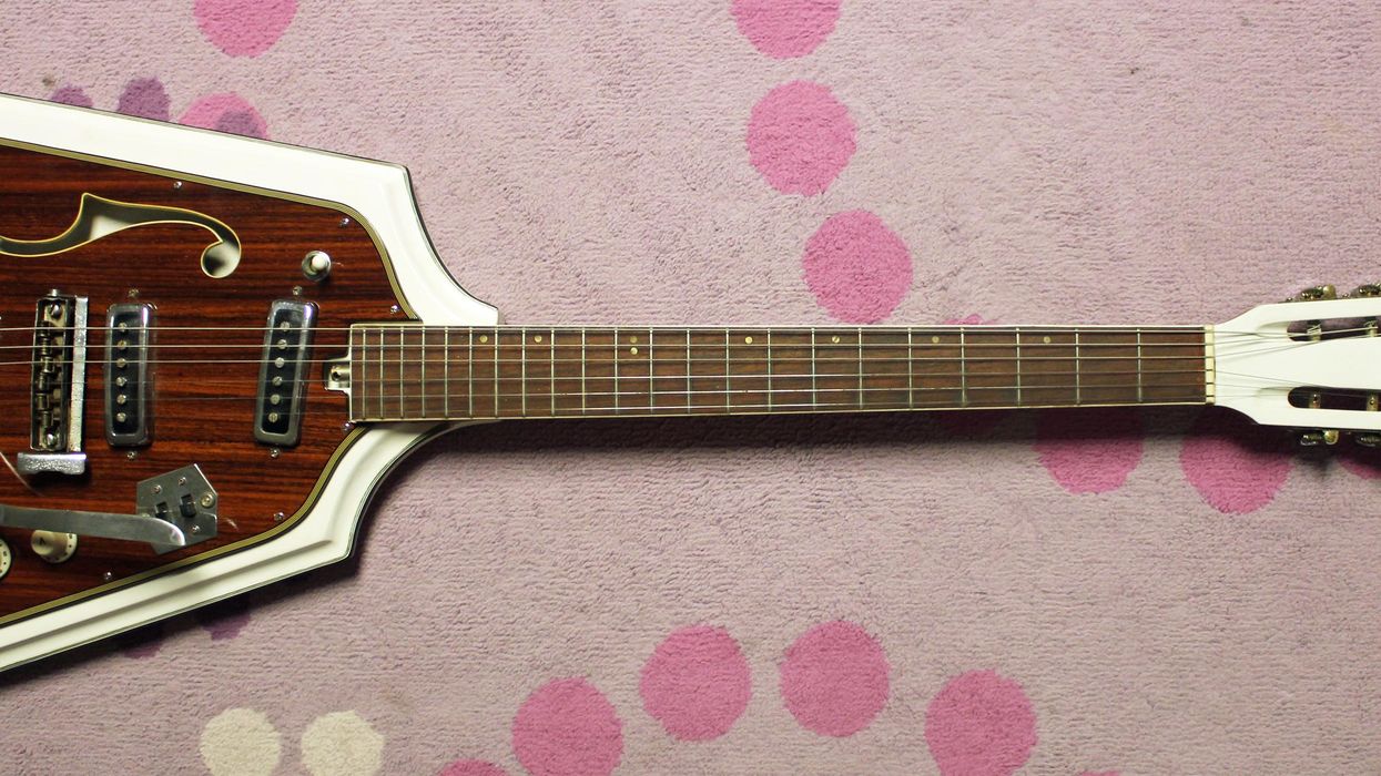 Is That a Canoe Paddle? A Surfboard? No, It’s the Domino Californian Rebel