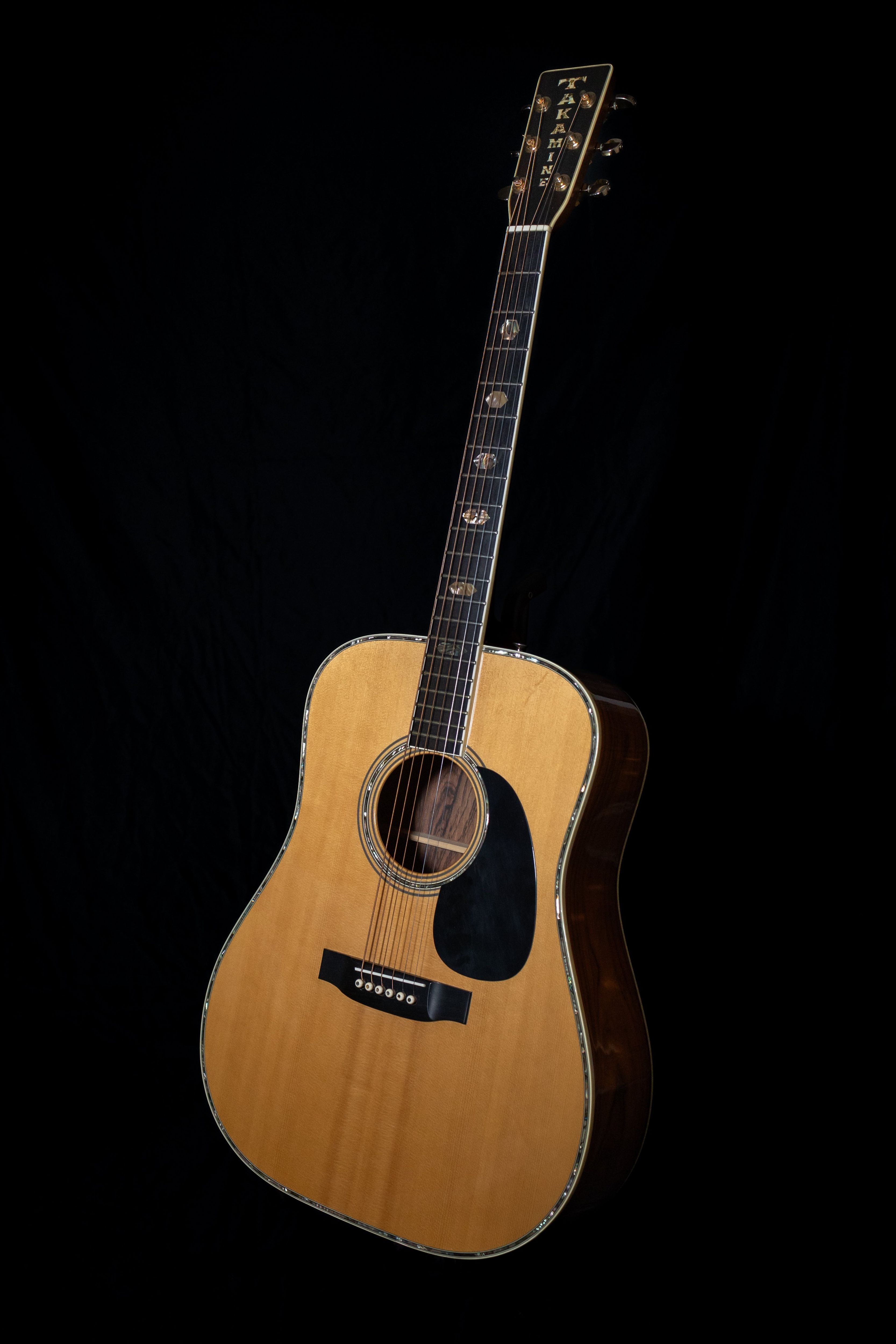 Takamine Lawsuit Gitar - Martin kopyası