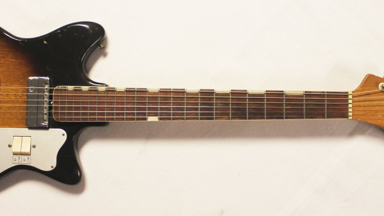 How an English Punk’s MIJ Electric Got Its Tone