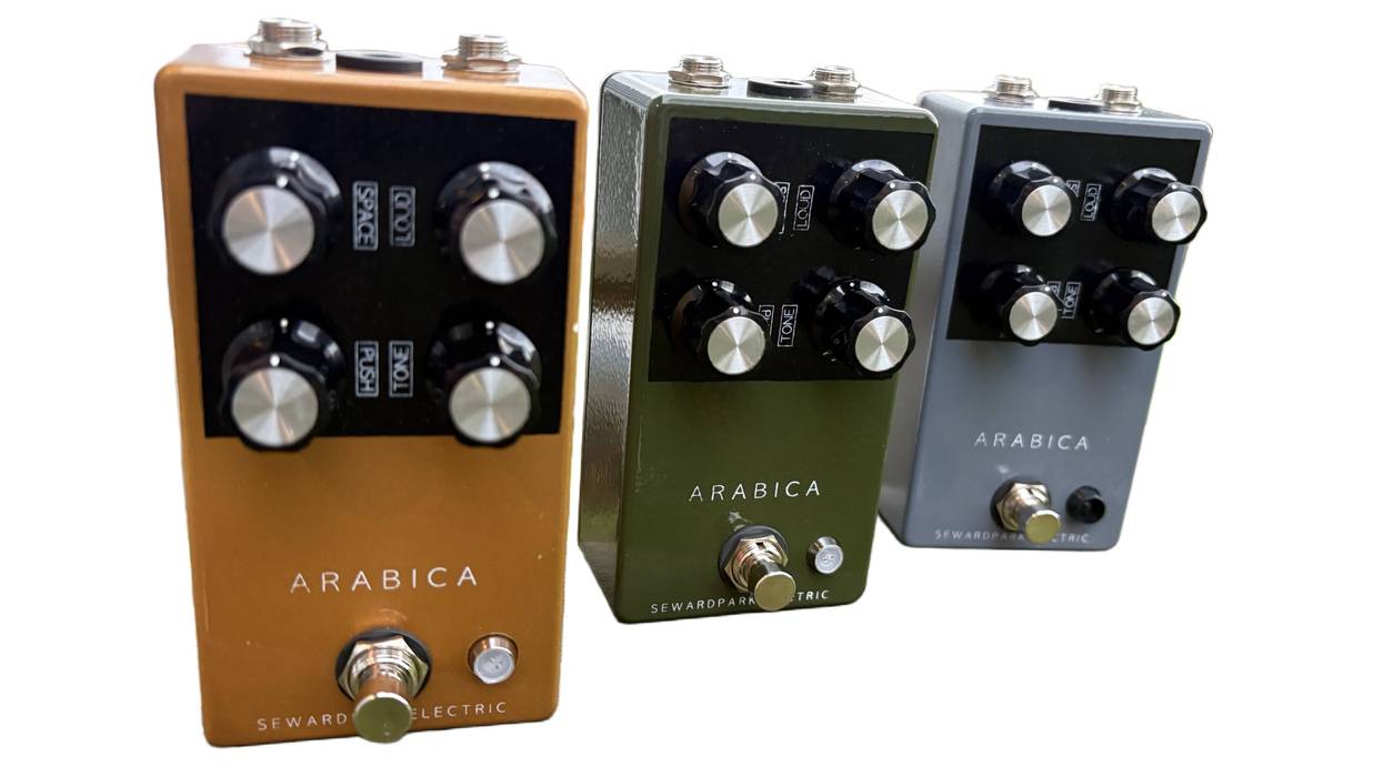 Three guitar pedals labeled "ARABICA" in gold, green, and silver with control knobs.