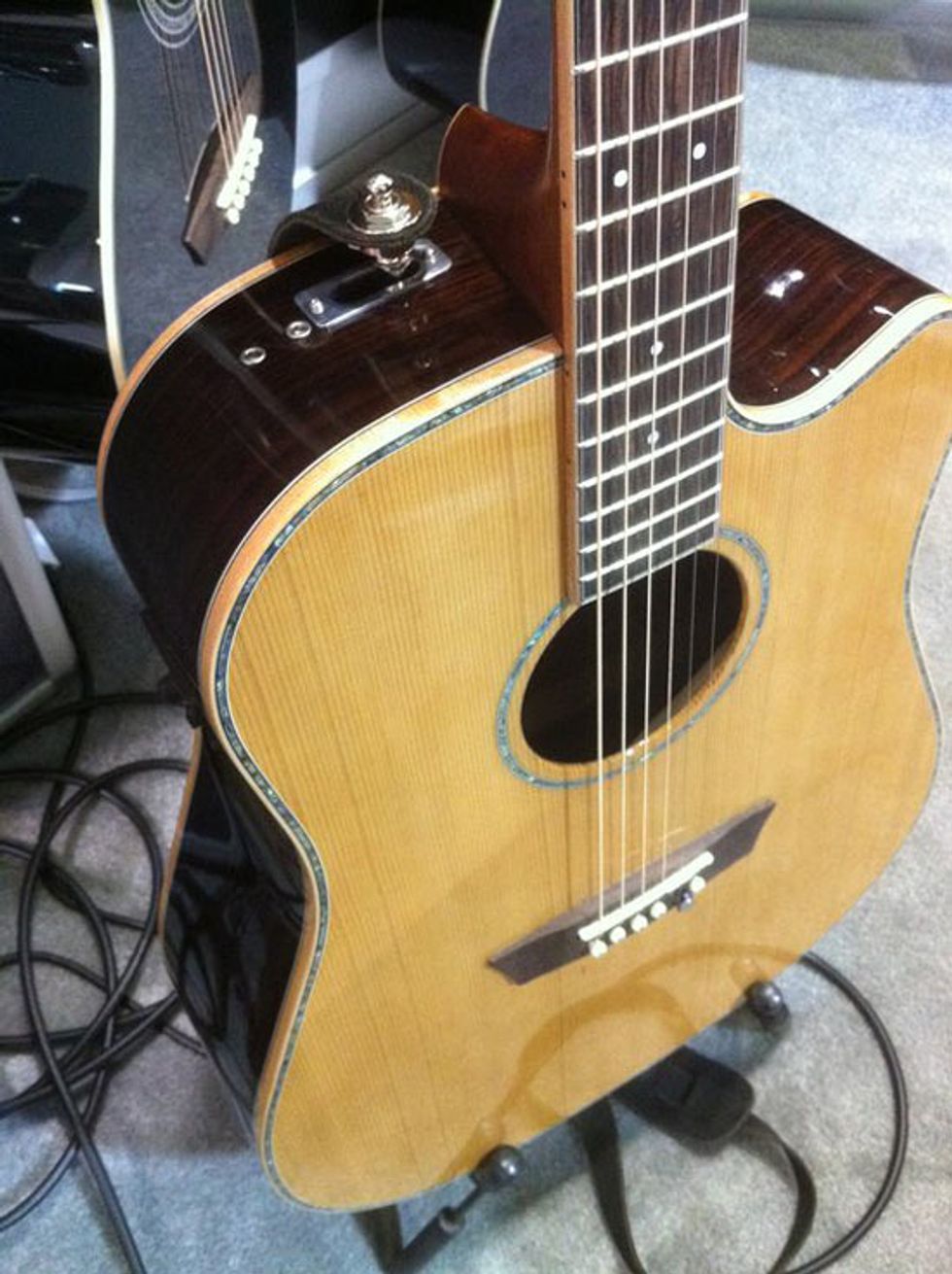 Washburn's WD26SCE with B-string Bender
