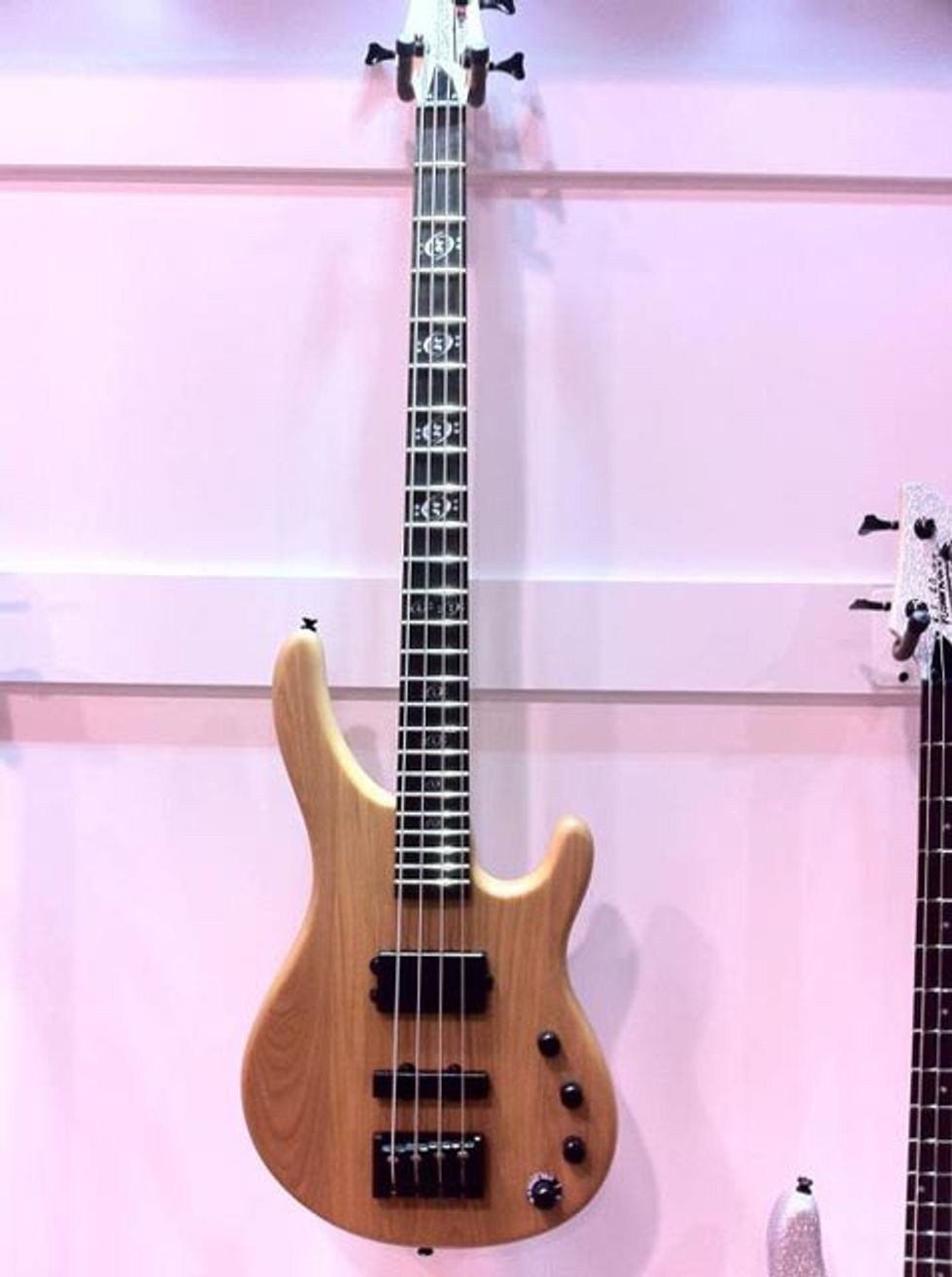 Washburn Stu Hamm Signature Basses